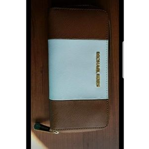 Micheal Kors Wallet